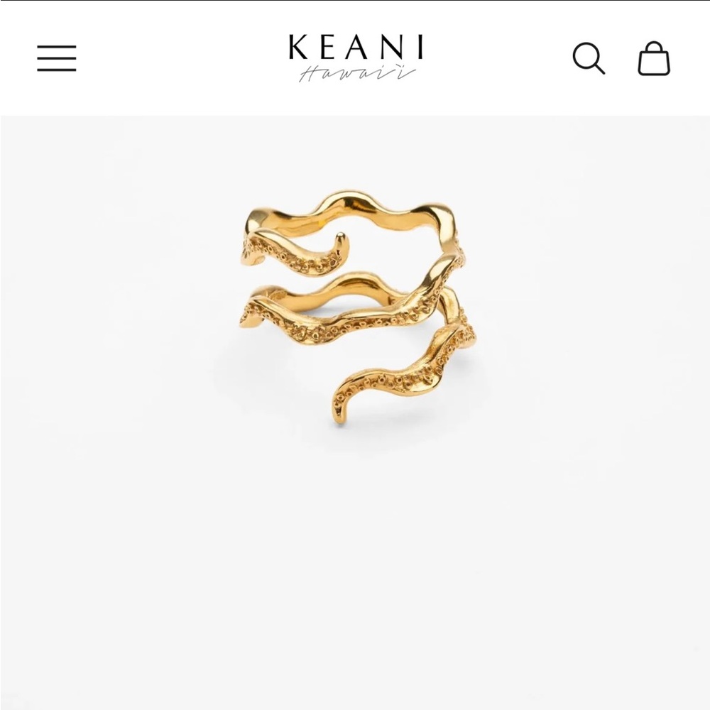 Gold Wave Design Ring
